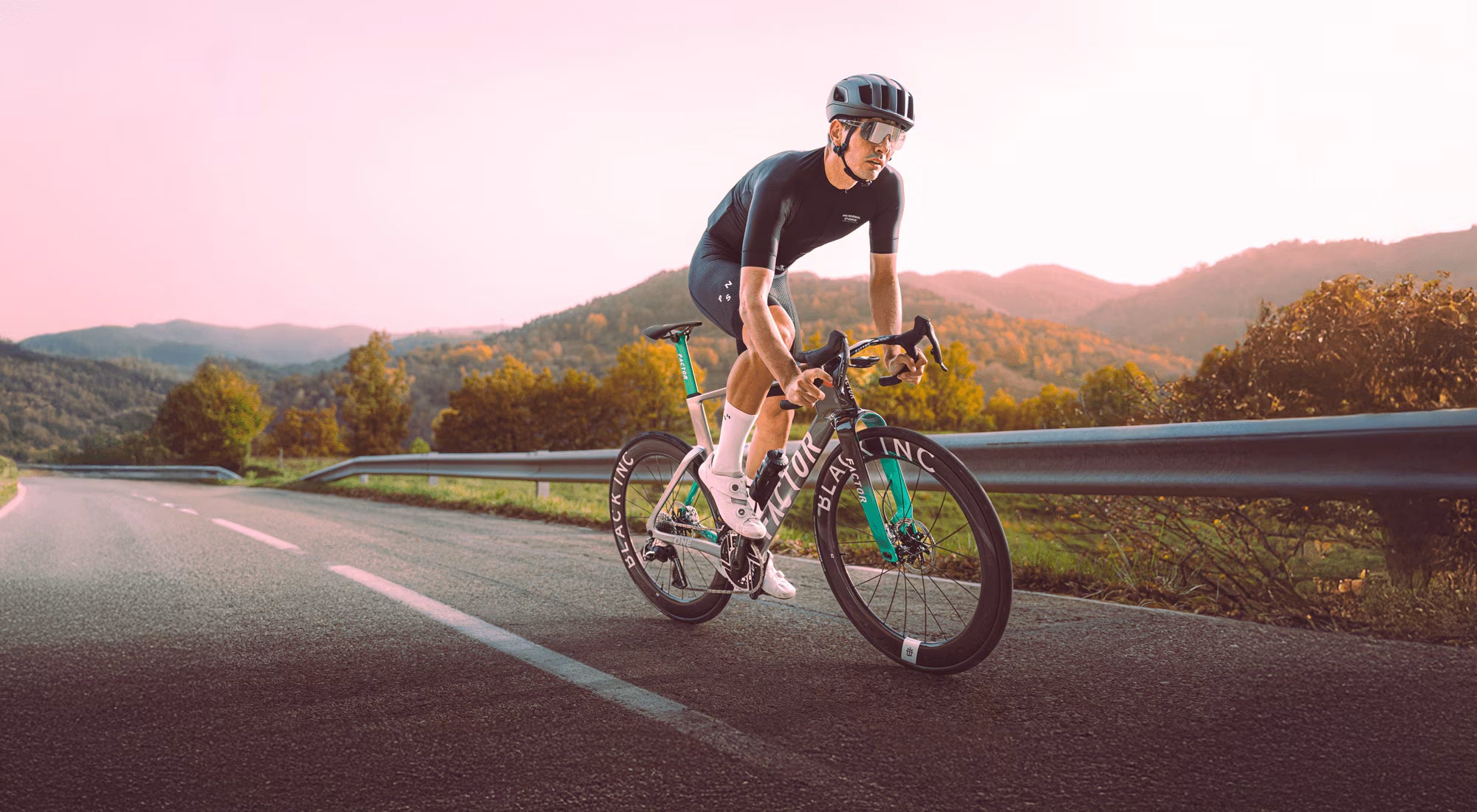 custom-slideshow-image-block_AJGLMN